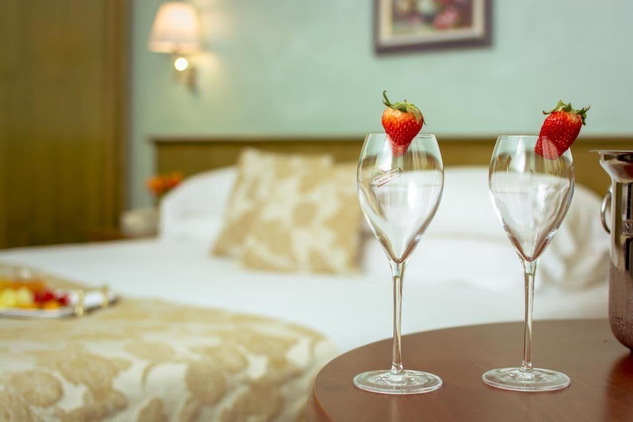 Hotel Santacroce Meeting ซุลโมนา ภายนอก รูปภาพ