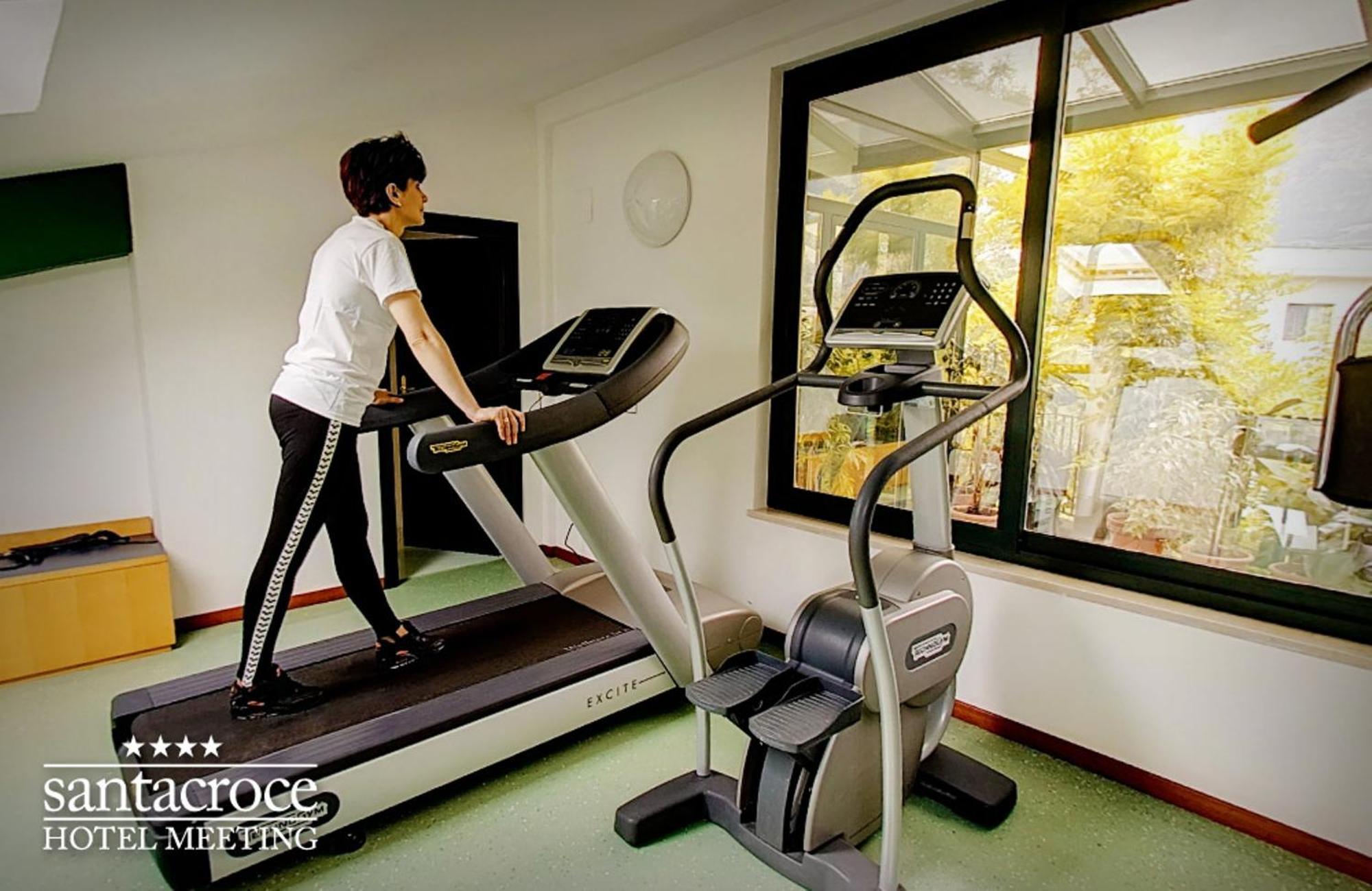 Hotel Santacroce Meeting ซุลโมนา ภายนอก รูปภาพ
