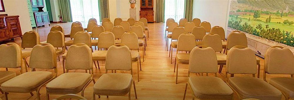 Hotel Santacroce Meeting ซุลโมนา ภายนอก รูปภาพ