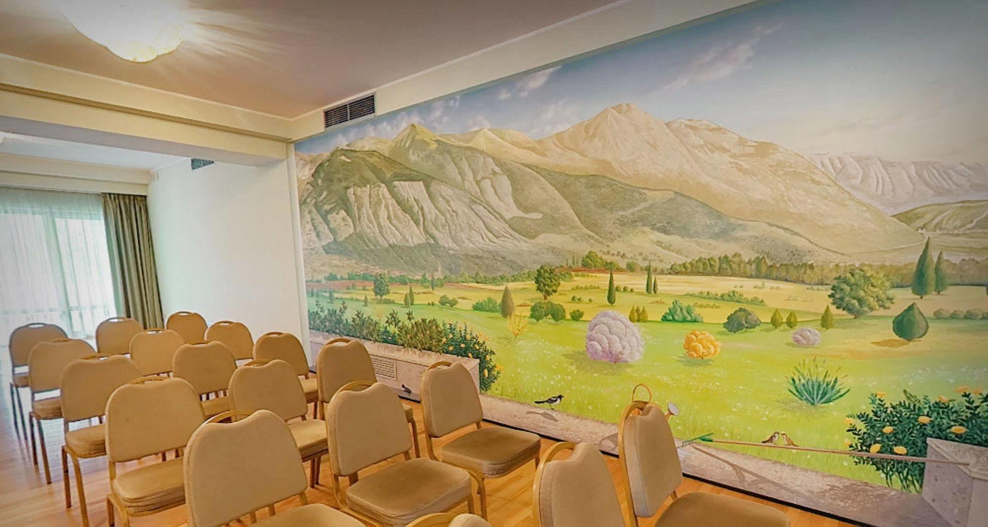 Hotel Santacroce Meeting ซุลโมนา ภายนอก รูปภาพ